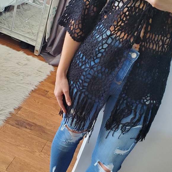 REORDER UPON REQUEST Black crochet fringe kimono - Picture 4 of 8